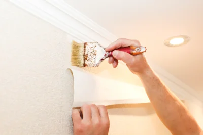 Pose de papier peint à Deauville — revêtements muraux et toiles de verre